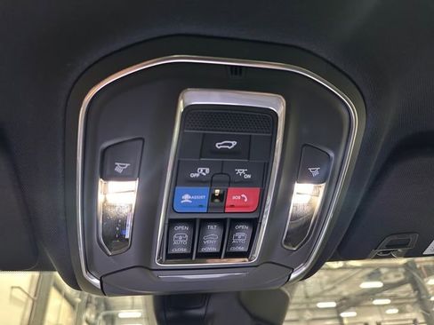 New 2026 Jeep Grand Cherokee L Limited w/ Limited Altitude Package image 21