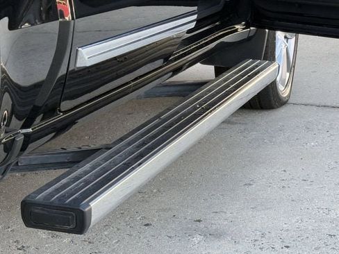 Used 2024 Chevrolet Silverado 1500 High Country w/ High Country Premium Package image 10