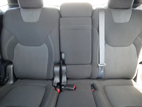 Used 2016 Jeep Cherokee Latitude w/ Safety/Convenience Group AWD/4WD image 13