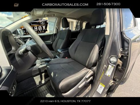 Used 2015 Toyota RAV4 XLE FWD image 16