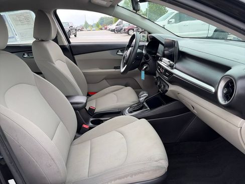 Used 2021 Kia Forte LXS FWD image 11