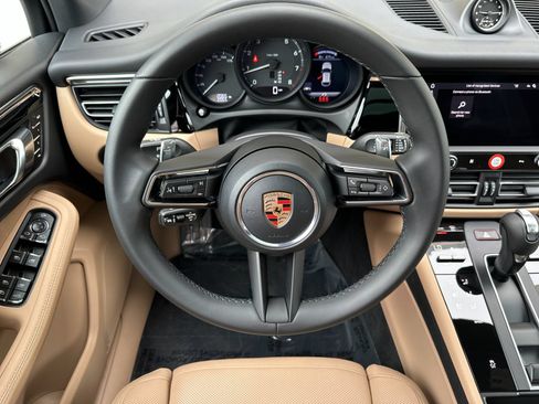 Certified 2026 Porsche Macan AWD/4WD image 16