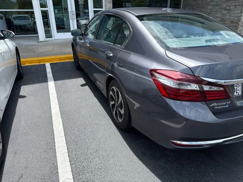 Used 2017 Honda Accord EX-L image 5