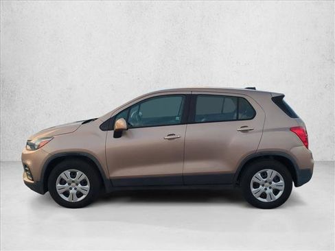 Used 2018 Chevrolet Trax LS w/ LPO, Cargo Package image 8