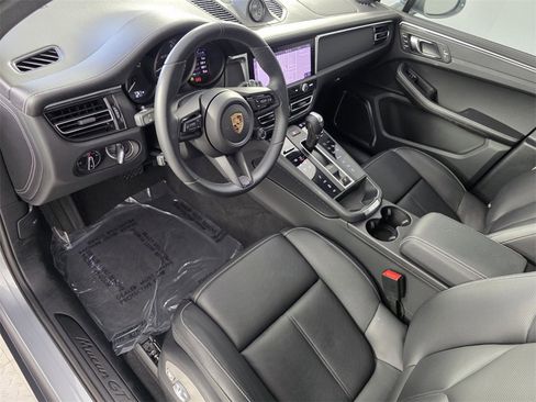 Used 2023 Porsche Macan GTS image 10