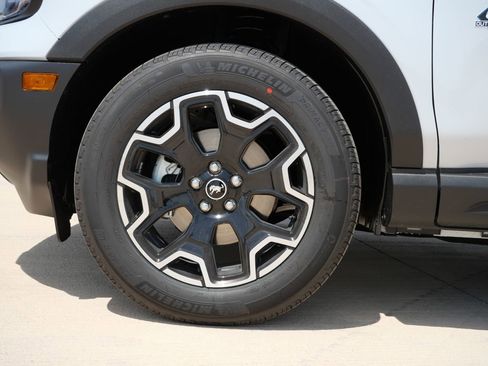 New 2026 Ford Bronco Sport Outer Banks AWD/4WD image 8