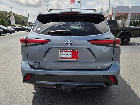 Used 2023 Toyota Highlander Limited AWD/4WD image 10