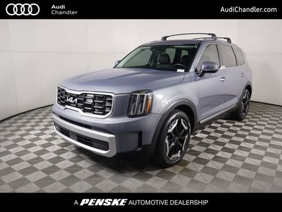 Used 2024 Kia Telluride S w/ S Sunroof Package