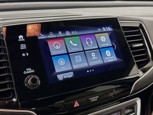 Used 2021 Honda Pilot Touring image 13