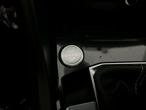 New 2026 Volkswagen Taos SE image 29