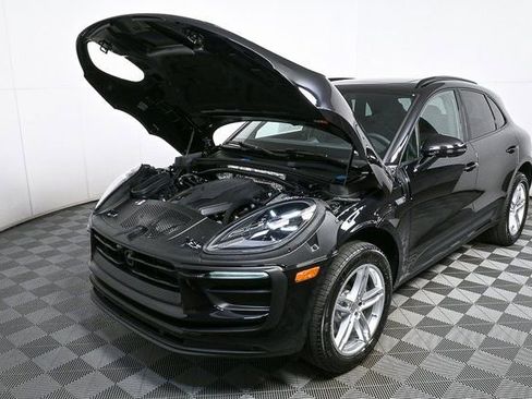 Used 2026 Porsche Macan image 33
