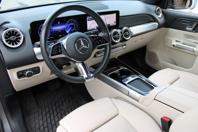 Used 2024 Mercedes-Benz EQB 300 4MATIC w/ Winter Package image 8