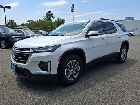 Certified 2023 Chevrolet Traverse LT AWD/4WD image 3