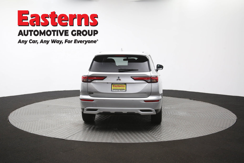 Used 2024 Mitsubishi Outlander SE AWD/4WD image 38