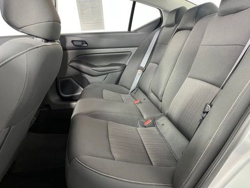 Used 2024 Nissan Altima 2.5 SV AWD/4WD image 34