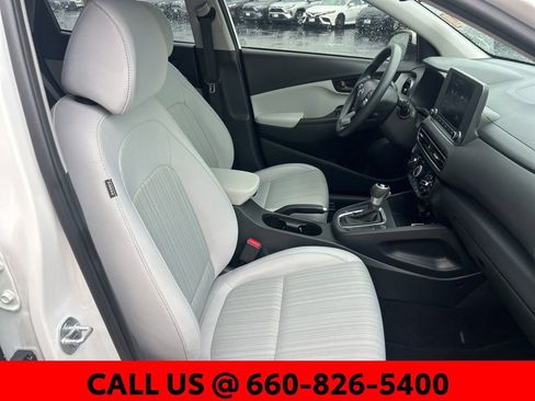 Used 2023 Hyundai Kona SEL AWD/4WD image 7