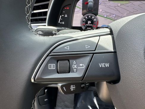 Used 2025 Audi Q7 3.0T Premium Plus AWD/4WD image 32