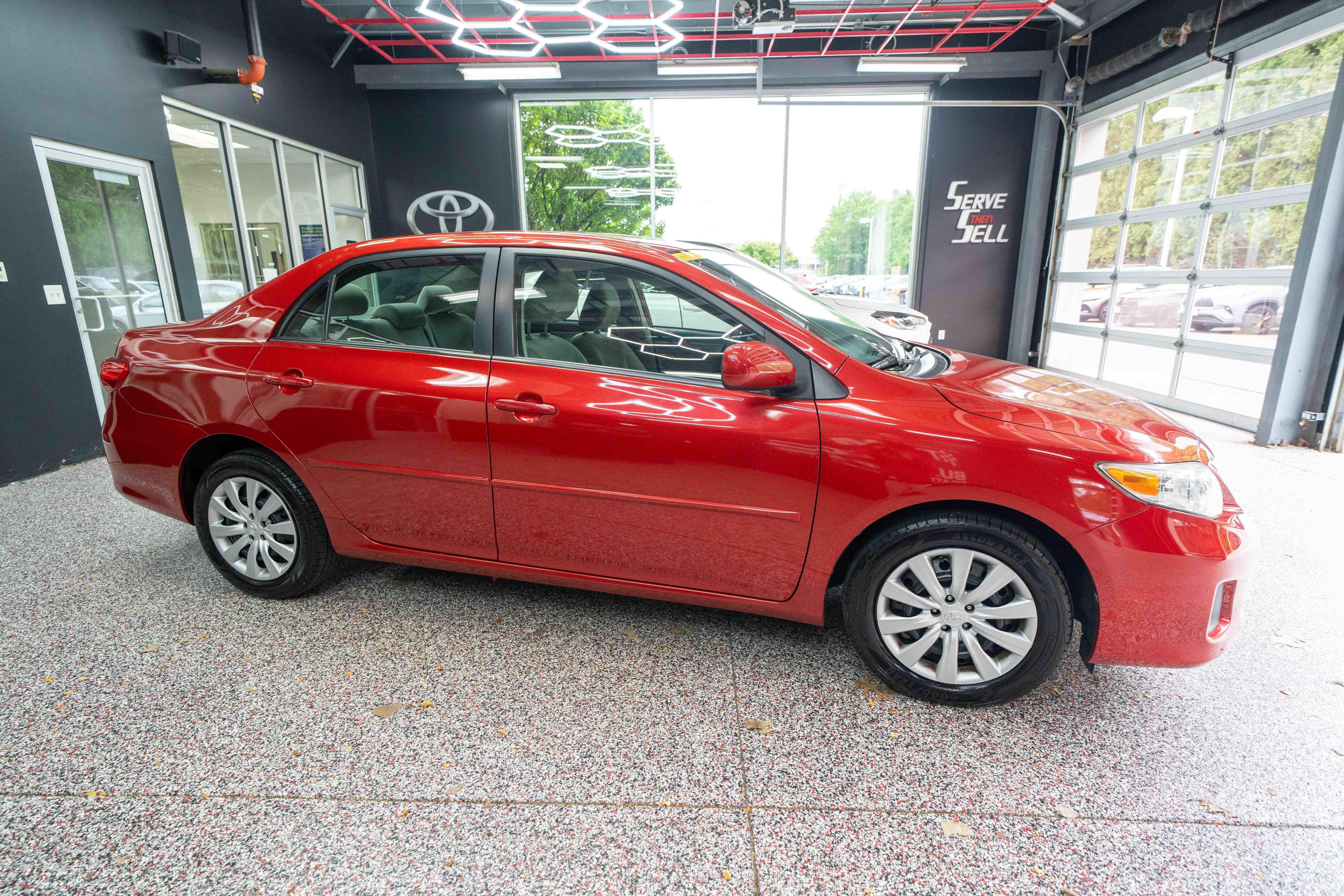Used 2013 Toyota Corolla LE FWD image 5