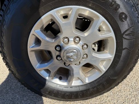 Used 2024 RAM 2500 Laramie AWD/4WD image 18