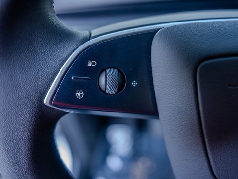 Used 2026 Tesla Model Y Long Range image 6