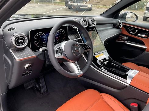 New 2026 Mercedes-Benz GLC 300 4MATIC image 6