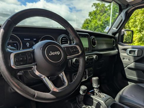 Used 2021 Jeep Wrangler Unlimited Sahara AWD/4WD image 26