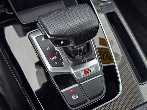 Used 2023 Audi SQ5 Premium Plus w/ Premium Plus Package image 34