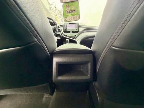 Used 2021 Toyota Camry SE image 13