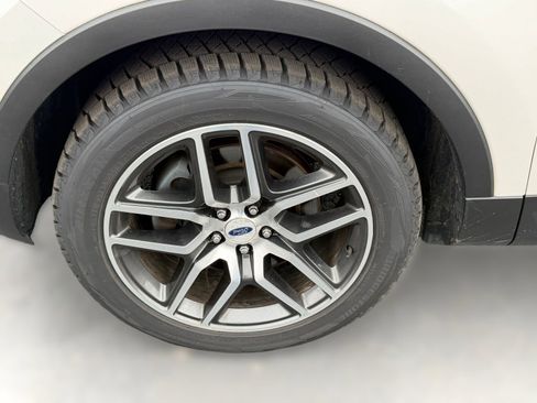 Used 2017 Ford Explorer Sport image 8