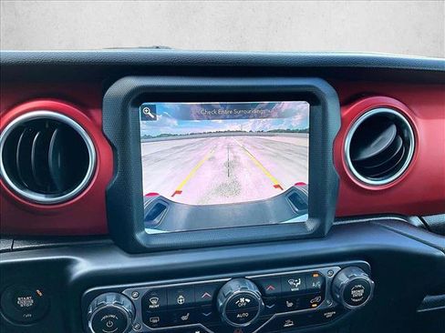Used 2021 Jeep Gladiator Rubicon AWD/4WD image 23