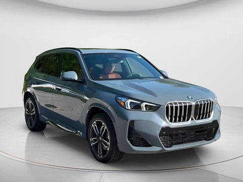 New 2026 BMW X1 xDrive28i w/ Technology Package AWD/4WD image 3