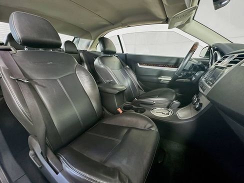 Used 2010 Chrysler Sebring Limited image 27