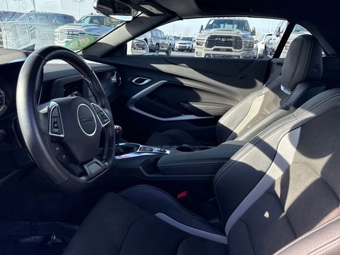 Used 2022 Chevrolet Camaro LT image 12