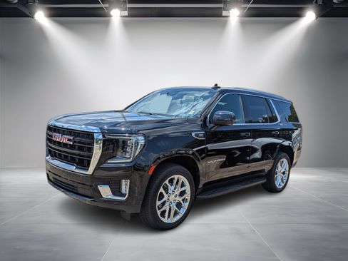 Certified 2023 GMC Yukon SLE RWD image 1