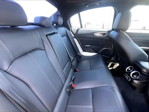 Used 2022 Alfa Romeo Giulia Ti w/ Active Assist Plus Package RWD image 22
