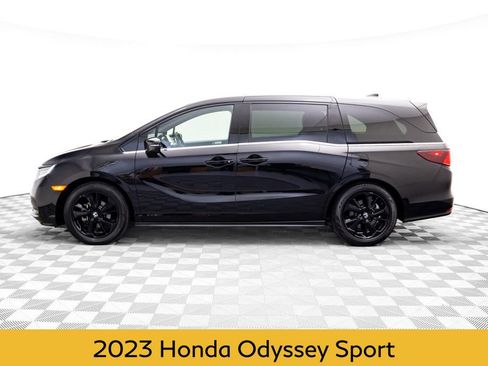 Used 2023 Honda Odyssey Sport image 2