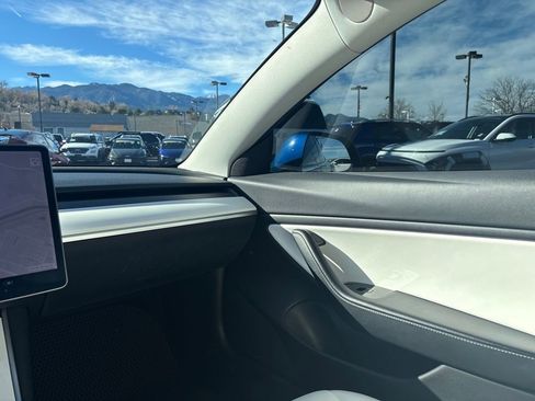 Used 2020 Tesla Model 3 Standard Range Plus image 41