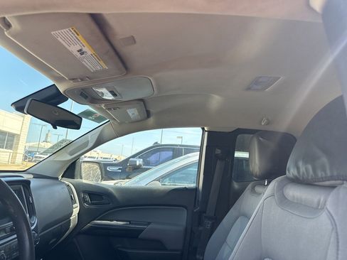 Used 2020 Chevrolet Colorado W/T w/ WT Convenience Package image 11