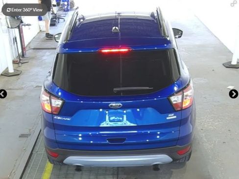 Used 2018 Ford Escape SE FWD image 4
