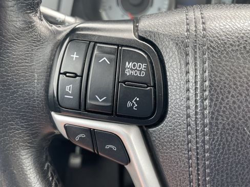Used 2019 Toyota Sienna SE w/ SE Preferred Package AWD/4WD image 15