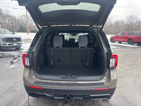 New 2026 Ford Explorer ST-Line image 12