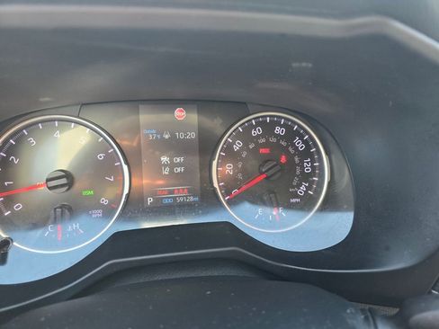 Certified 2021 Toyota RAV4 XLE w/ Carpet Mat Package (TMS) image 17