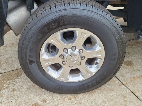 Used 2024 RAM 2500 Big Horn w/ Bed Utility Group image 5