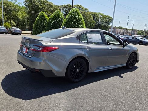 New 2026 Toyota Camry SE FWD image 11