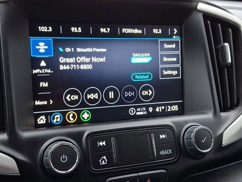 Used 2024 GMC Terrain SLT image 16