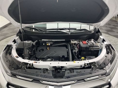 Used 2026 Chevrolet Equinox LT w/ Safety and Technology Package FWD image 26