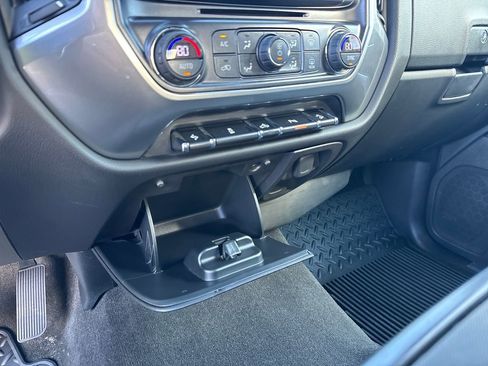 Certified 2018 Chevrolet Silverado 1500 LT w/ All Star Edition image 29