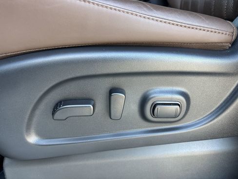 Used 2023 Nissan Titan Platinum Reserve w/ Moonroof Package image 19