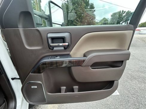 Used 2015 GMC Sierra 3500 Denali w/ Duramax Plus Package AWD/4WD image 23