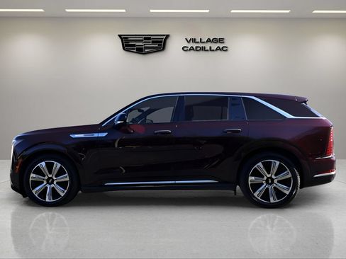 Used 2025 Cadillac Escalade IQ Luxury 2 AWD/4WD image 2